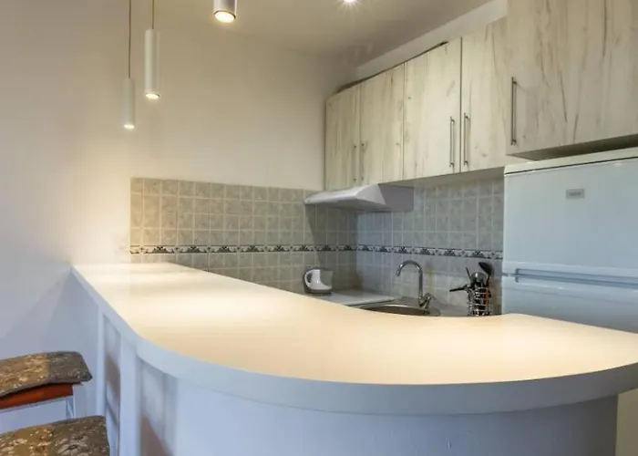 Old Town Beauty With Great View Apartamento