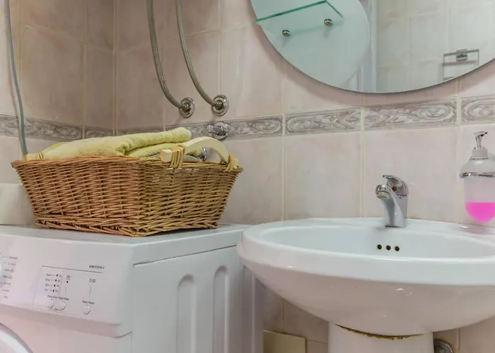 Old Town Beauty With Great View *