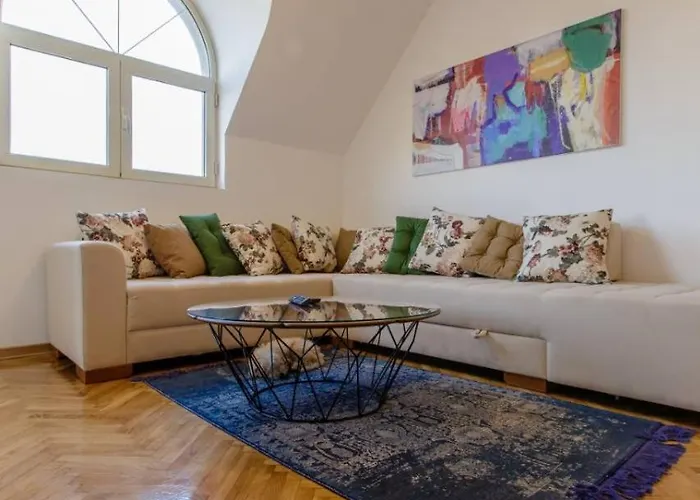 Old Town Beauty With Great View *